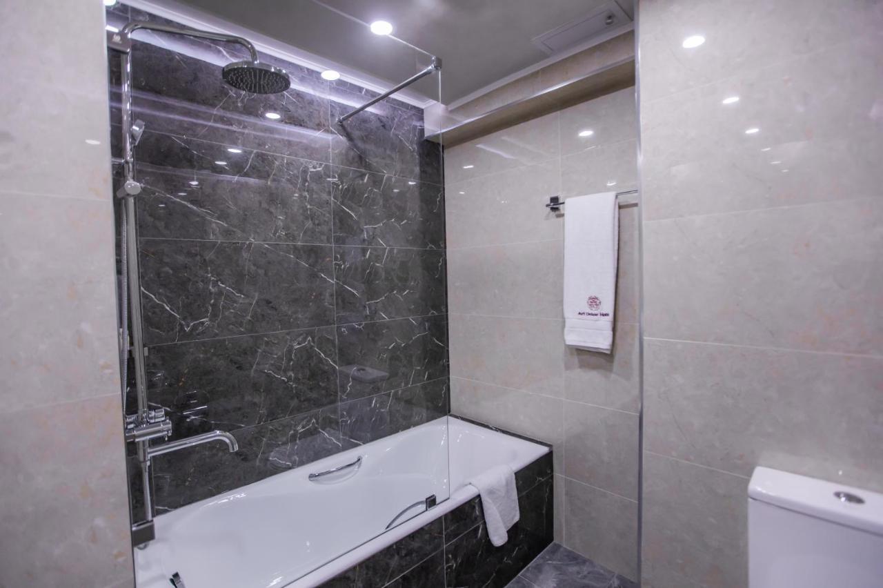 Art Deluxe Hotel ทาชเคนต์ ภายนอก รูปภาพ